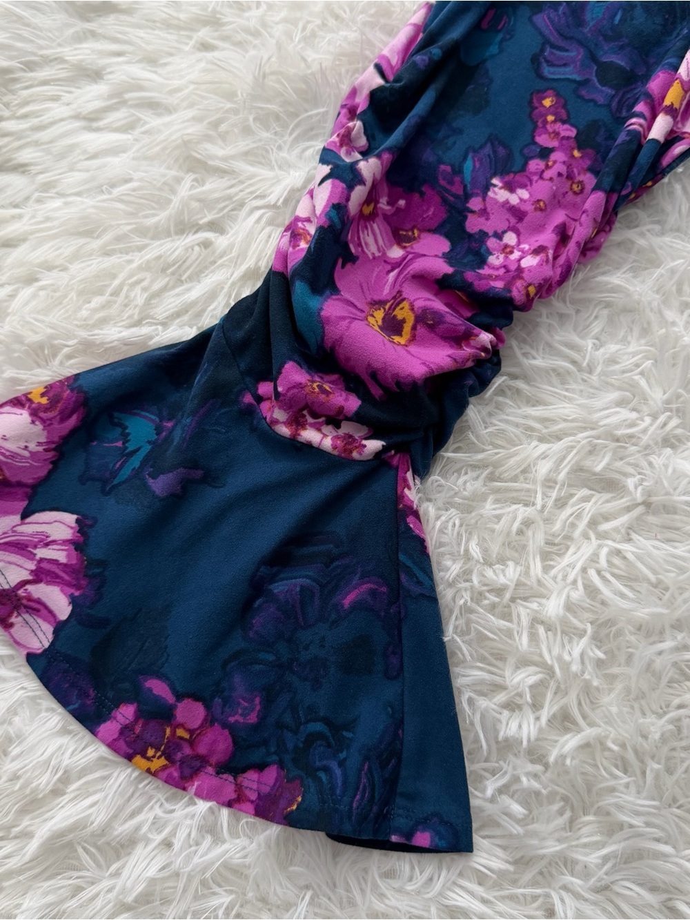 Susan Graver Womens 2X Floral Top Blue Pink Long Bell sleeve Stretch Office - Picture 4 of 8